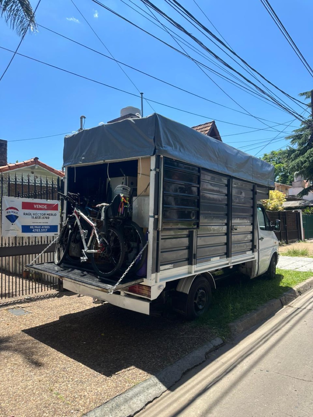 Camioneta Sprinter de Urquiza Fletes para fletes y mudanzas chicas en Buenos Aires
